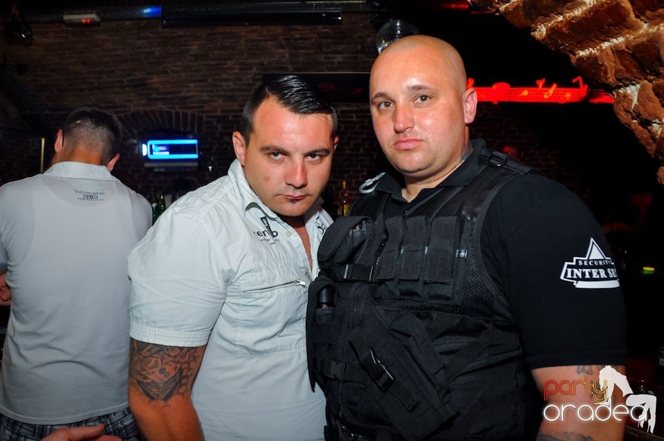 Student Party în Escape Club, 