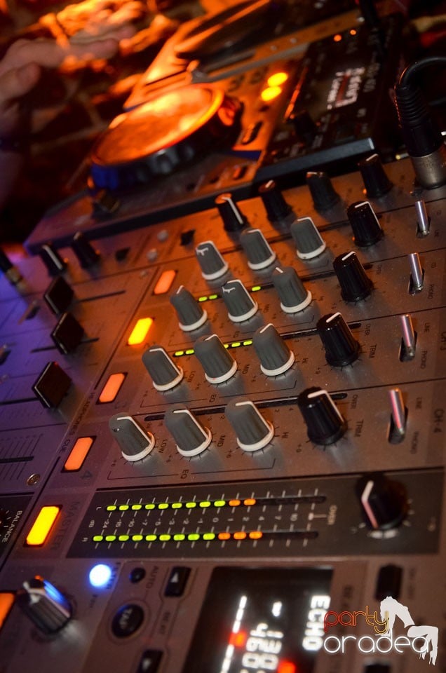 Student Party în Escape, 