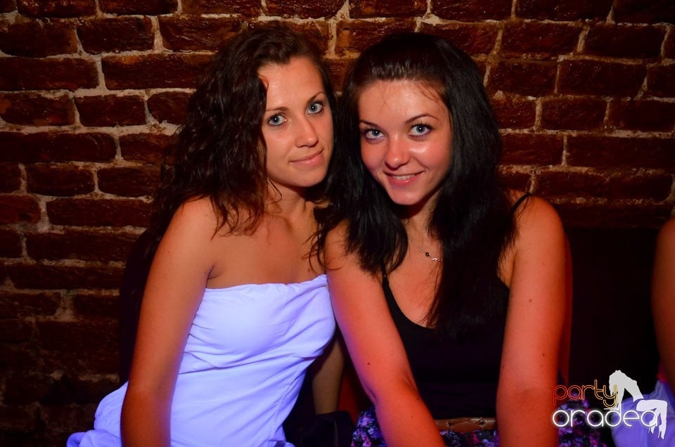 Student Party în Escape, 