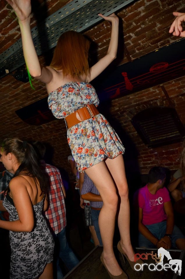 Student Party în Escape, 