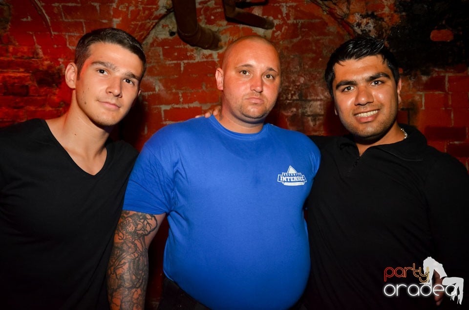 Student Party în Escape, 