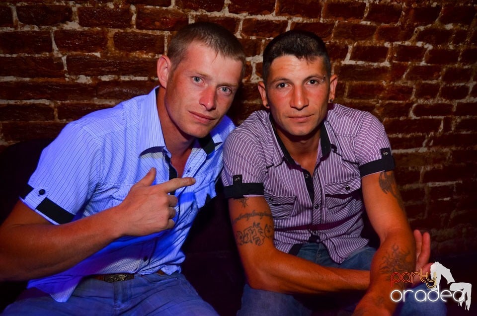 Student Party în Escape, 