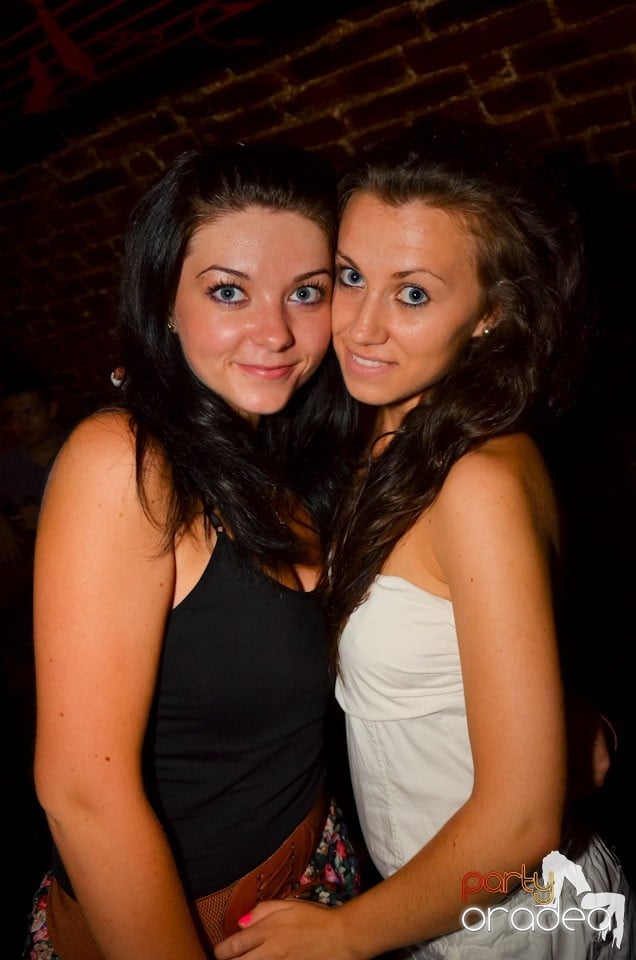 Student Party în Escape, 