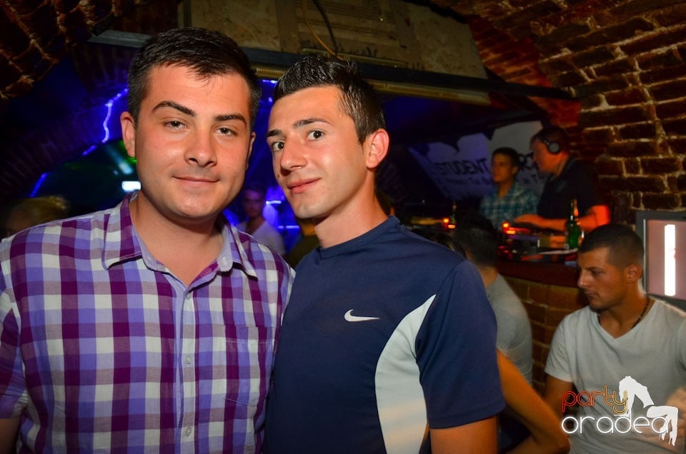 Student Party în Escape, 