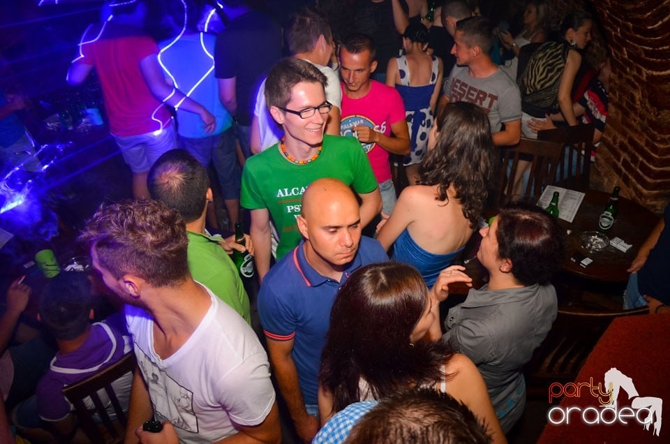 Student Party în Escape, 