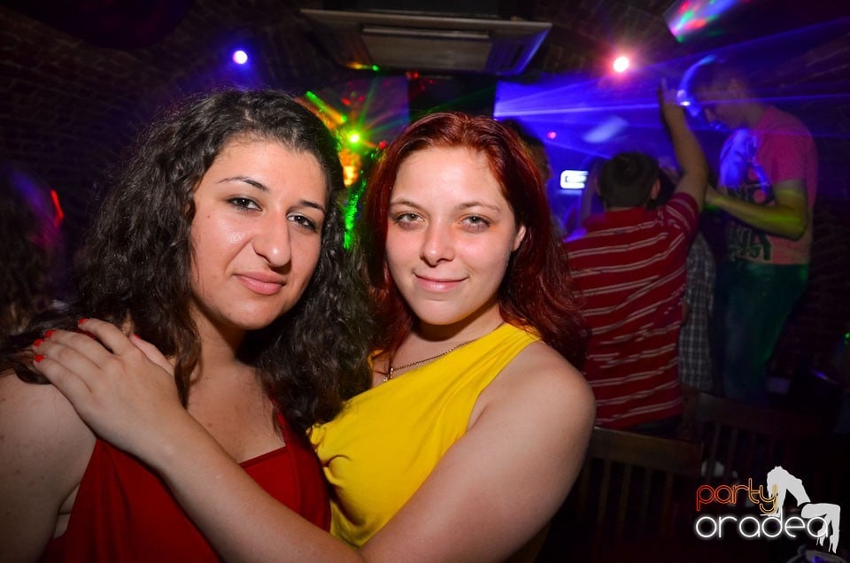 Student Party în Escape, 