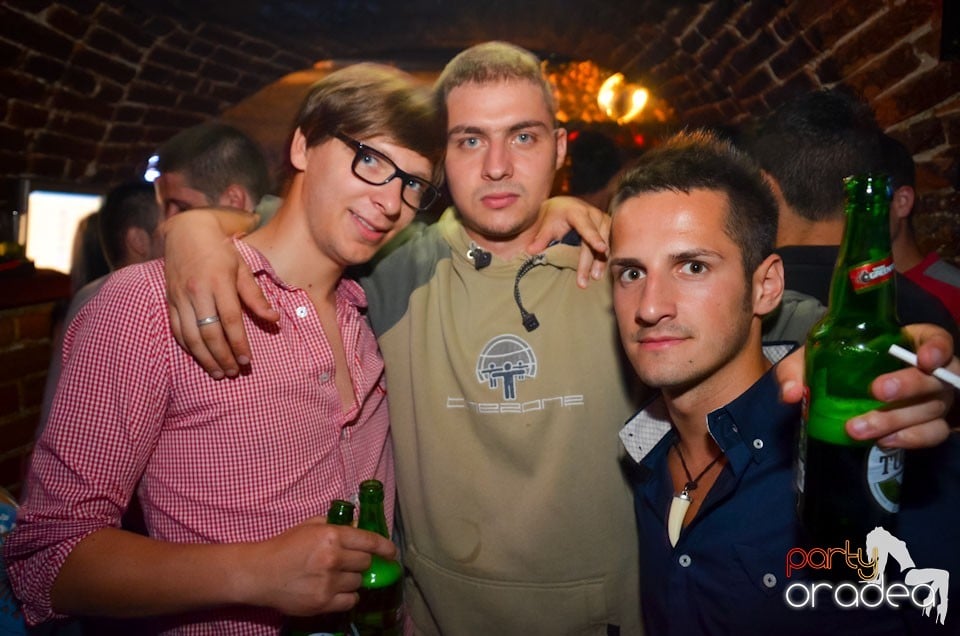 Student Party în Escape, 