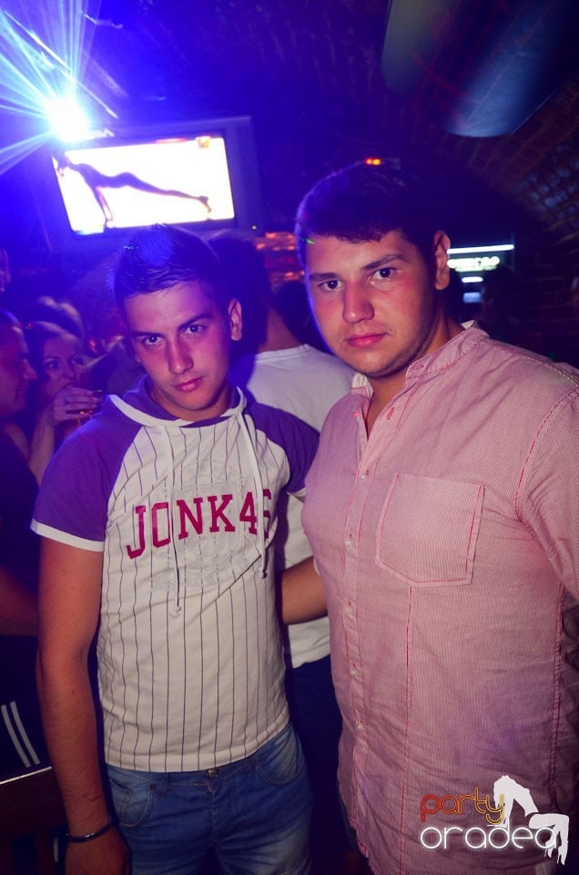 Student Party în Escape, 