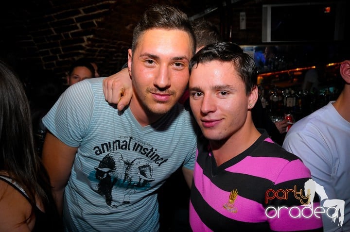 Student Party în Escape, 