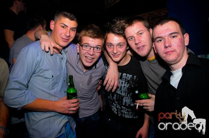 Student Party în Escape, 