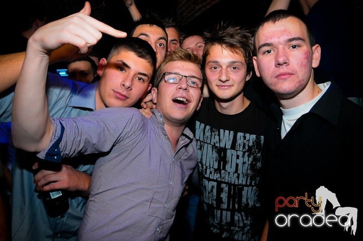 Student Party în Escape, 