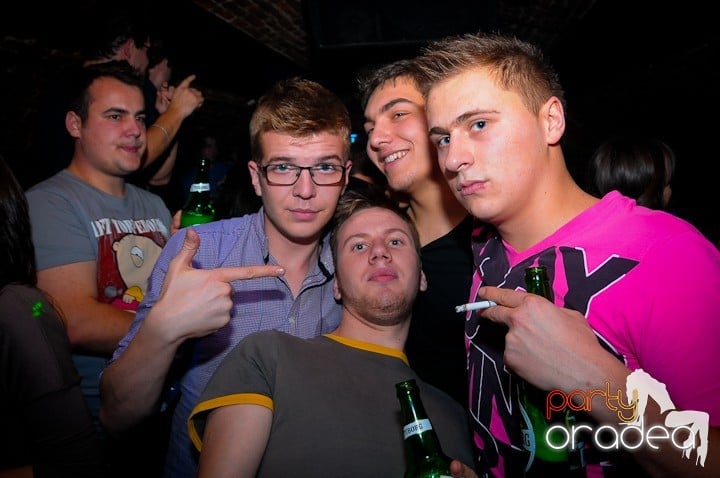 Student Party în Escape, 