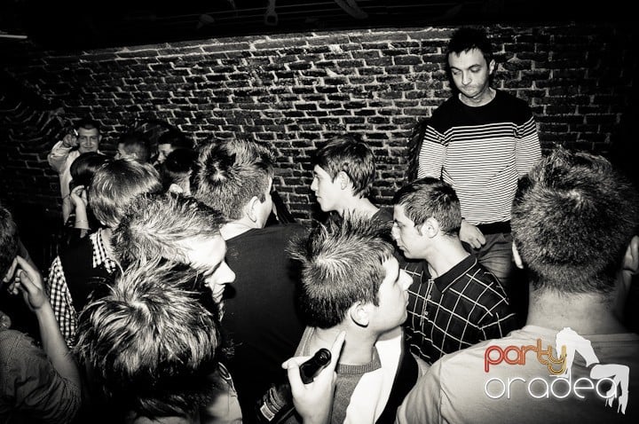 Student Party în Escape, 