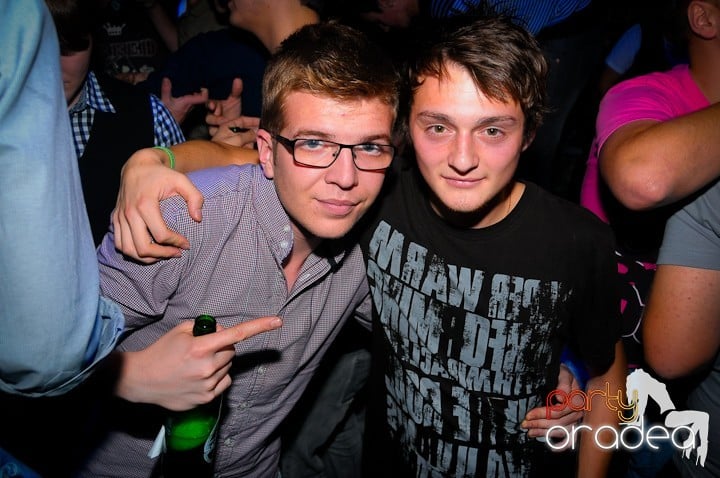 Student Party în Escape, 