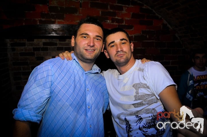 Student Party în Escape, 