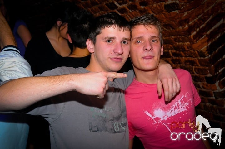 Student Party în Escape, 