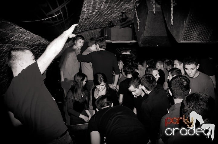 Student Party în Escape, 