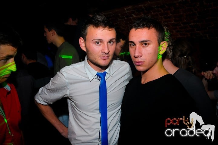 Student Party în Escape, 