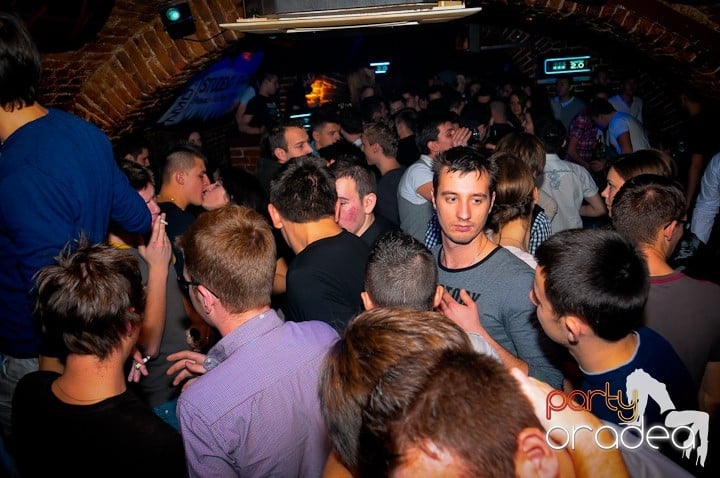 Student Party în Escape, 