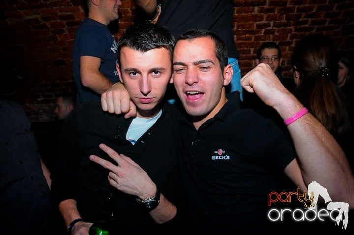 Student Party în Escape, 