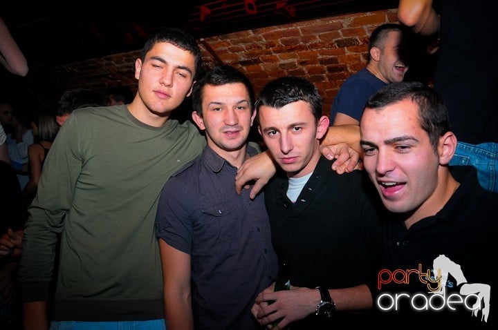 Student Party în Escape, 