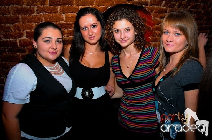 Student Party în Escape, 