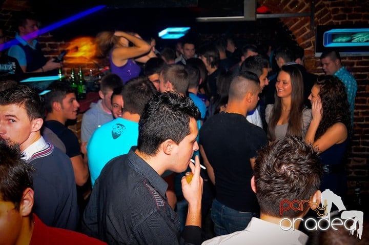 Student Party în Escape, 