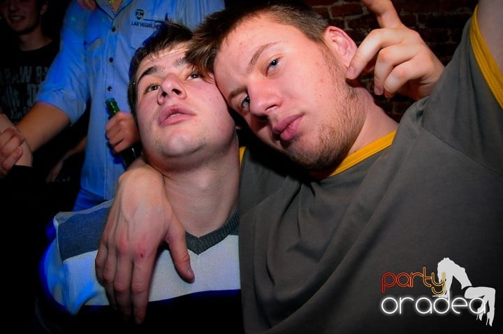 Student Party în Escape, 