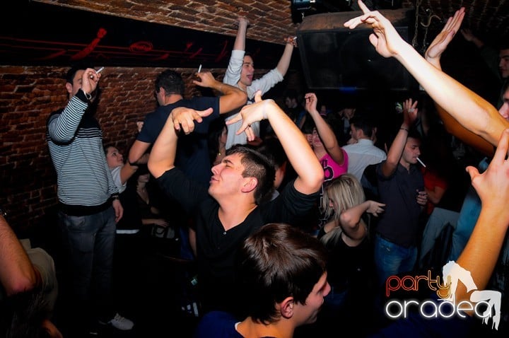 Student Party în Escape, 