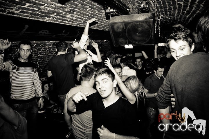 Student Party în Escape, 