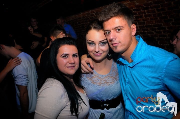 Student Party în Escape, 