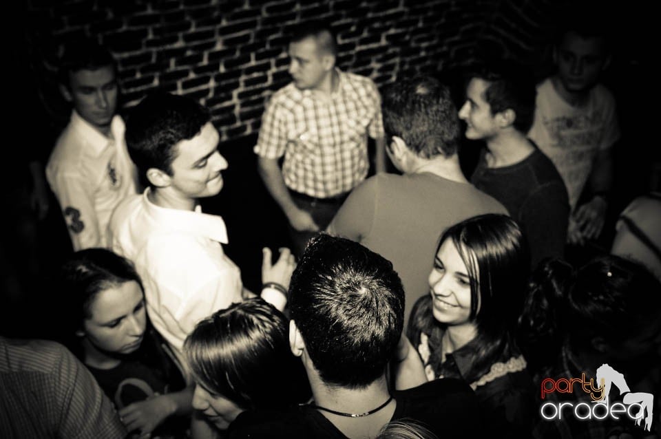 Student Party în Escape, 