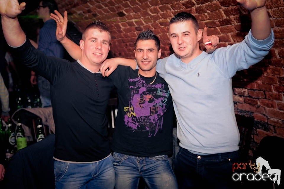 Student Party în Escape, 