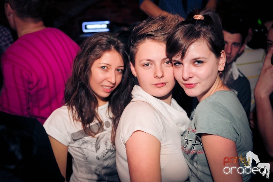 Student Party în Escape, 