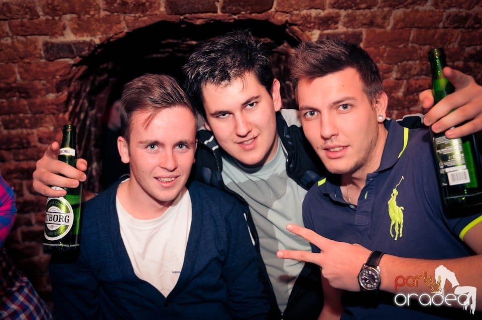 Student Party în Escape, 