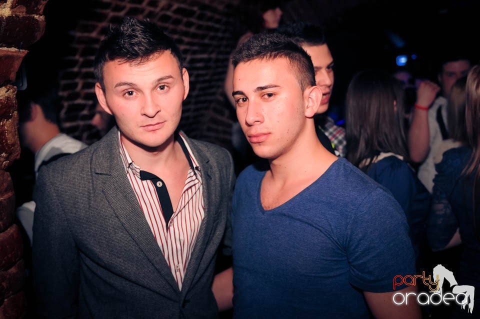 Student Party în Escape, 