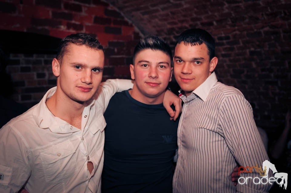 Student Party în Escape, 