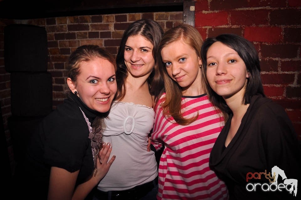 Student Party în Escape, 