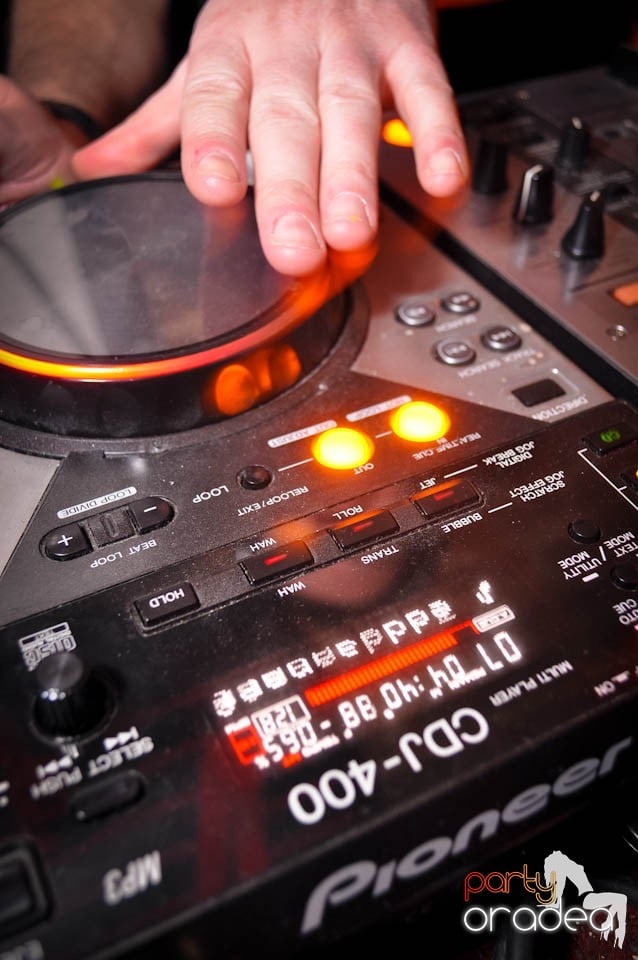 Student Party în Escape, 