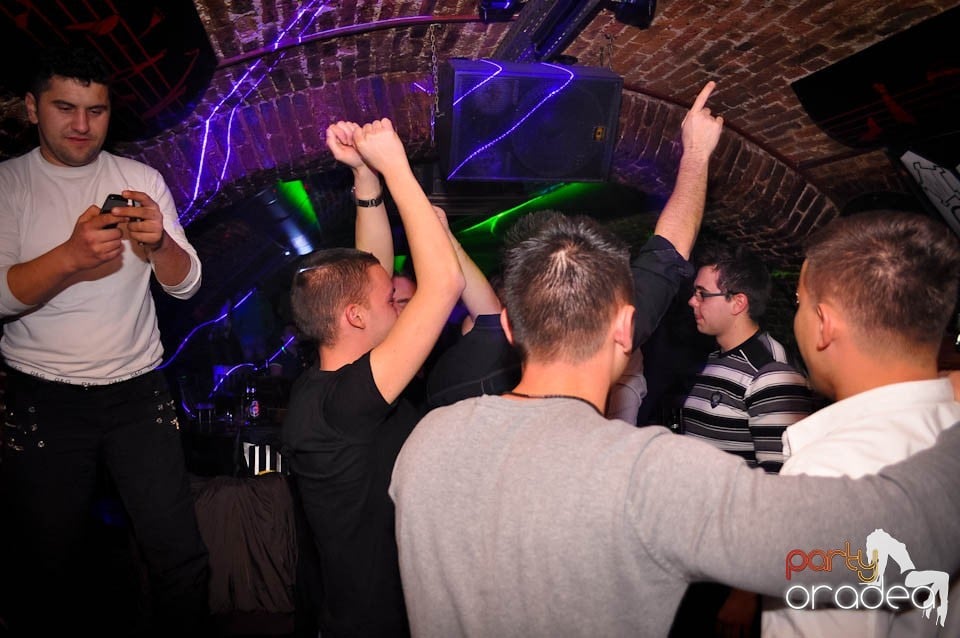 Student Party în Escape, 