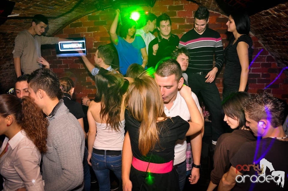 Student Party în Escape, 