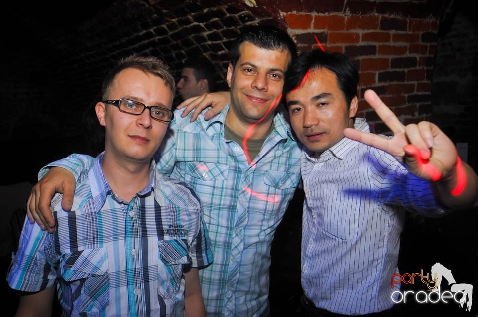 Student Party în Escape, 