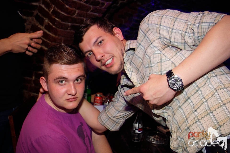 Student Party în Escape, 