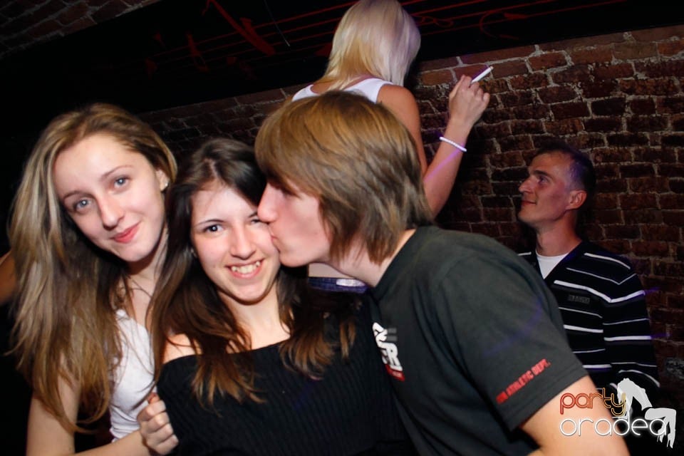 Student Party în Escape, 