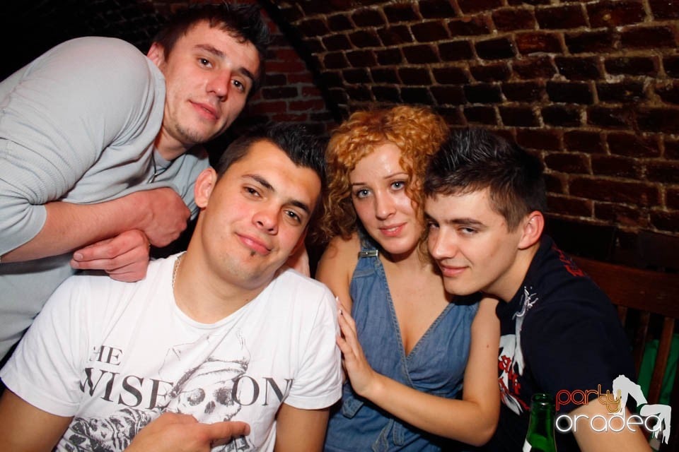 Student Party în Escape, 