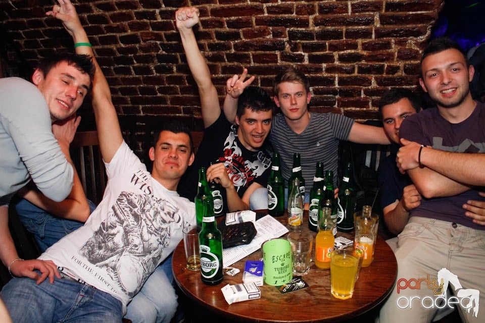 Student Party în Escape, 