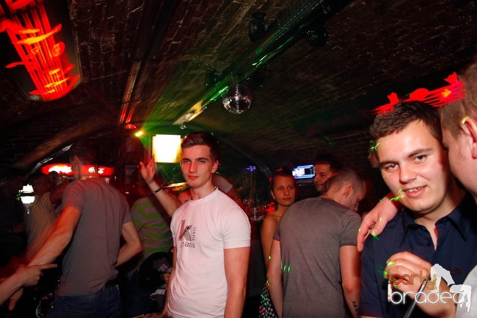 Student Party în Escape, 