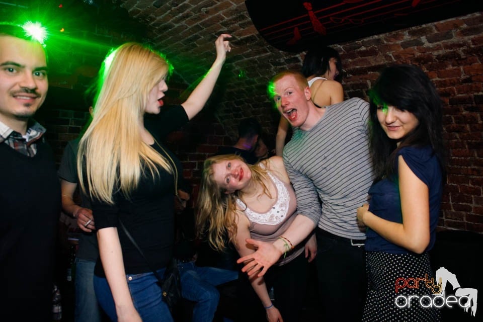 Student Party în Escape, 