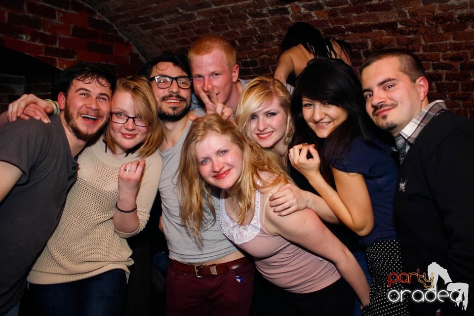 Student Party în Escape, 