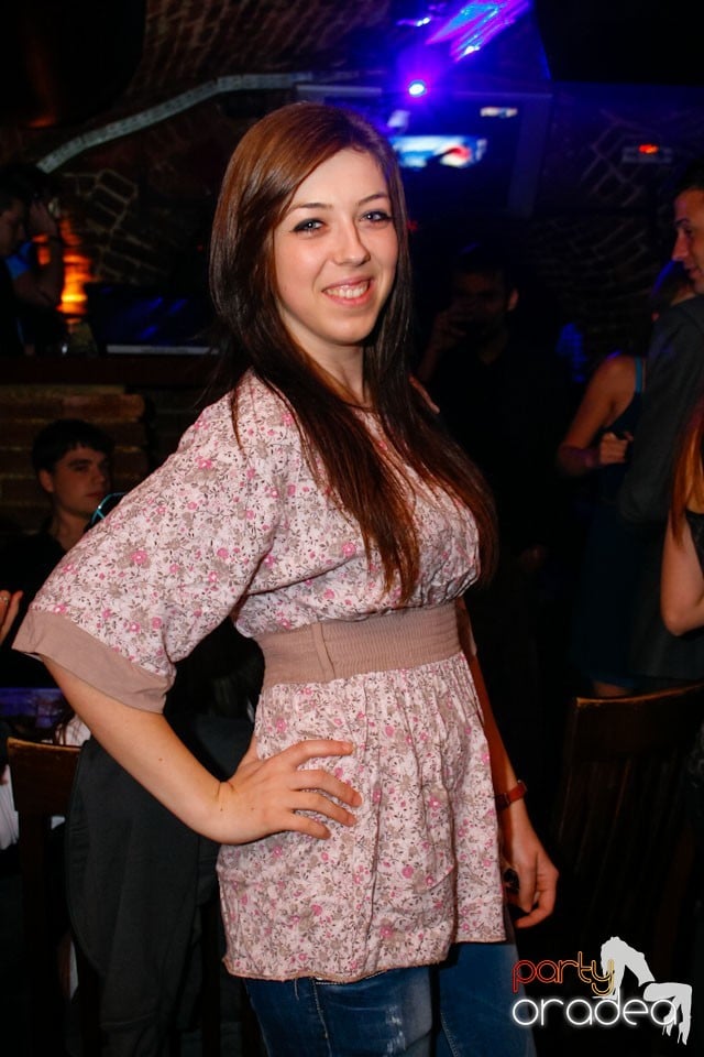 Student Party marca NMD în Escape, 